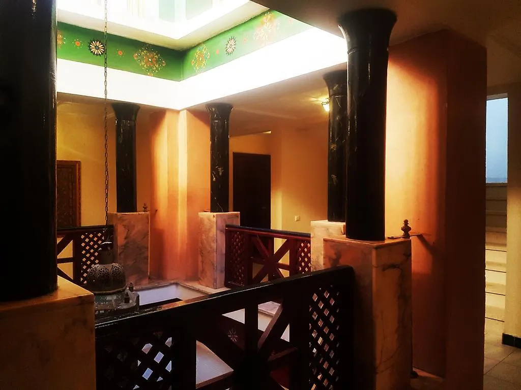 Hotel Hasna مراكش 3*,